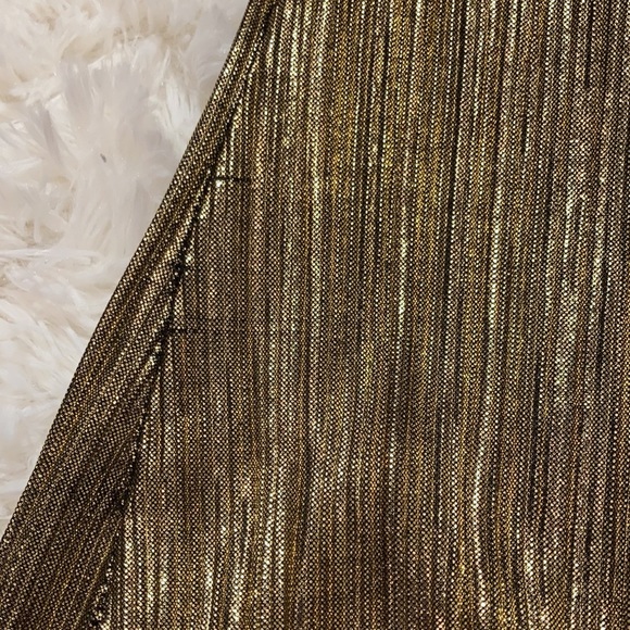 Stunning 🤩 Gold 💛 Dress - Picture 5 of 5